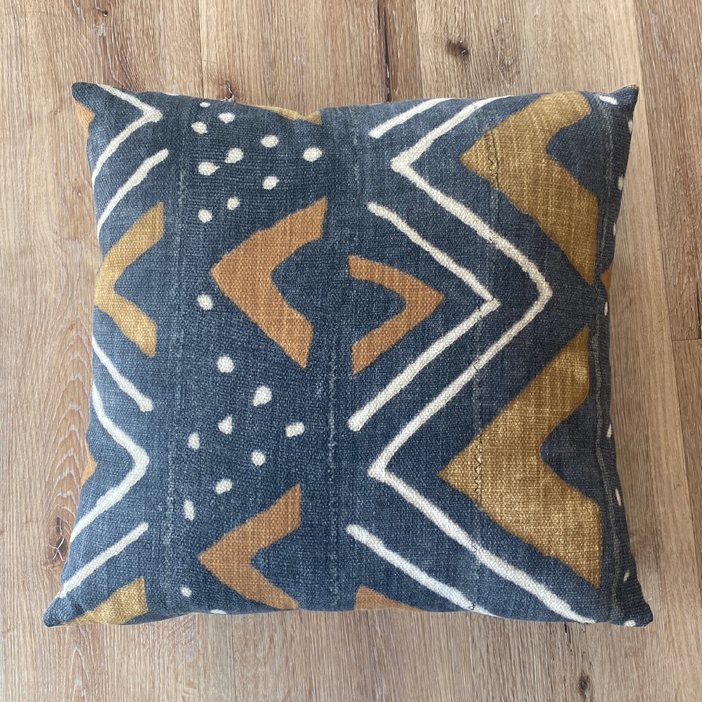 Handmade African mud cloth pillow cover